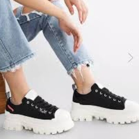 Palladium Shoes - 3-NIB PALLADIUM LO TX MARSHMALLOW